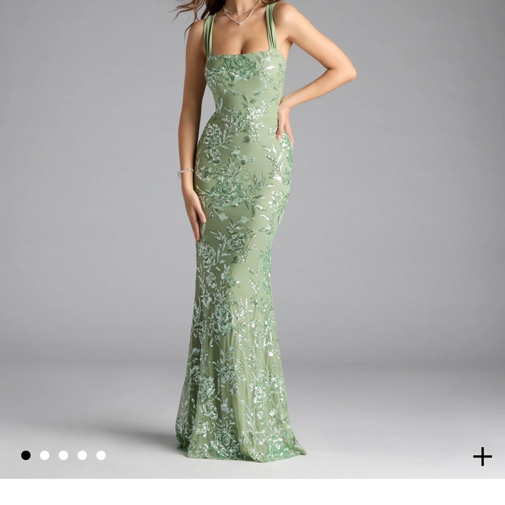 Windsor Lexie Floral Sequin Lace-Up Mermaid Dress